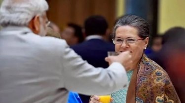 সোনিয়া গান্ধীকে জন্মদিনে শুভেচ্ছা জানালেন মোদি