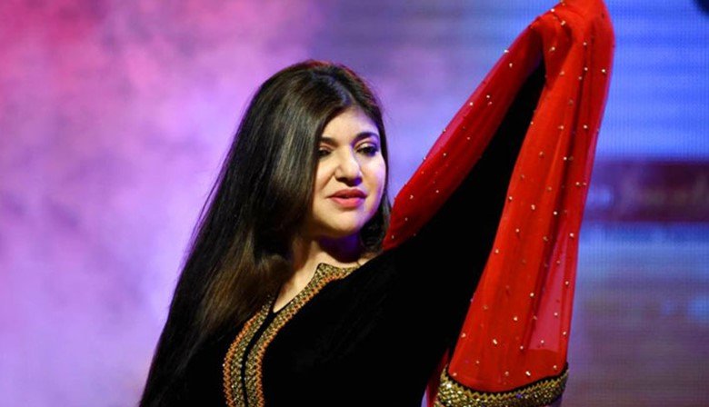 বিরল রোগে আক্রান্ত বলিউডের জনপ্রিয় গায়িকা বিরল রোগে আক্রান্ত বলিউডের জনপ্রিয় গায়িকা