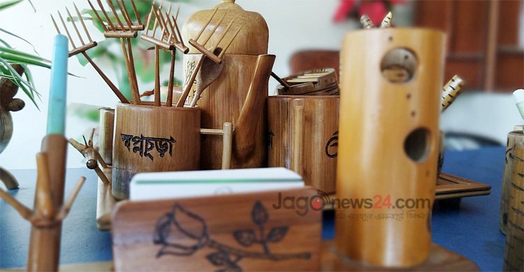বাঁশের নান্দনিক পণ্যে সাড়া ফেলেছে ‘স্বপ্নচূড়া’
