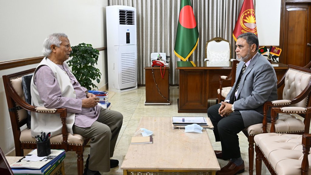 প্রধান উপদেষ্টা ও সিইসির একান্ত সাক্ষাৎ ঘিরে ‘আগ্রহ’, কী ছিল আলোচনায়