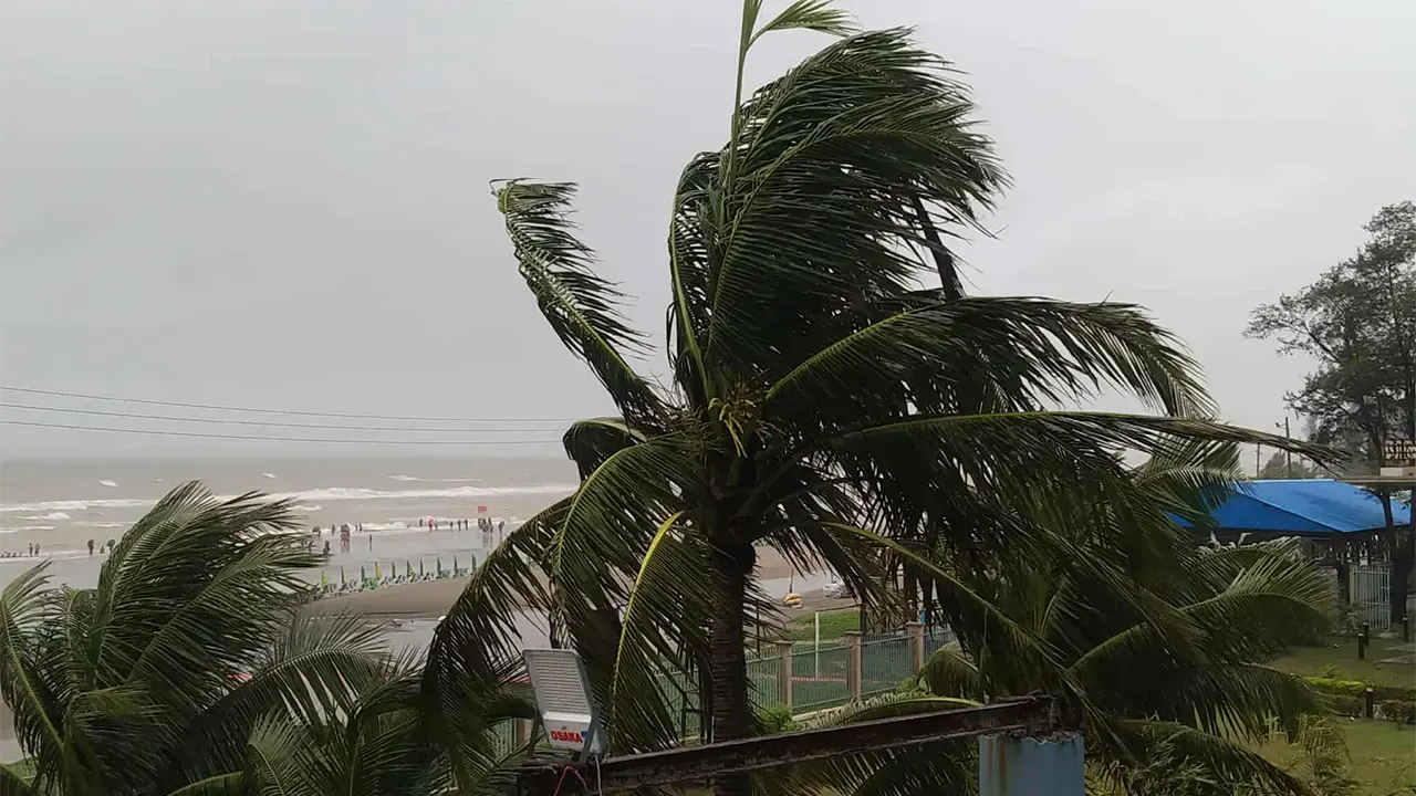 দুপুরের মধ্যে ঢাকাসহ ৯ জেলায় হতে পারে ঝড়বৃষ্টি