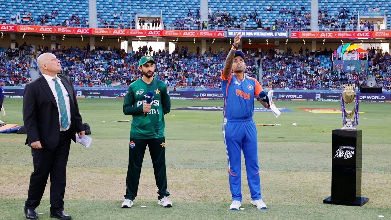 আবারও ভারত-পাকিস্তান লড়াইয়ে ম্যাচ রেফারি অ্যান্ডি পাইক্রফট!