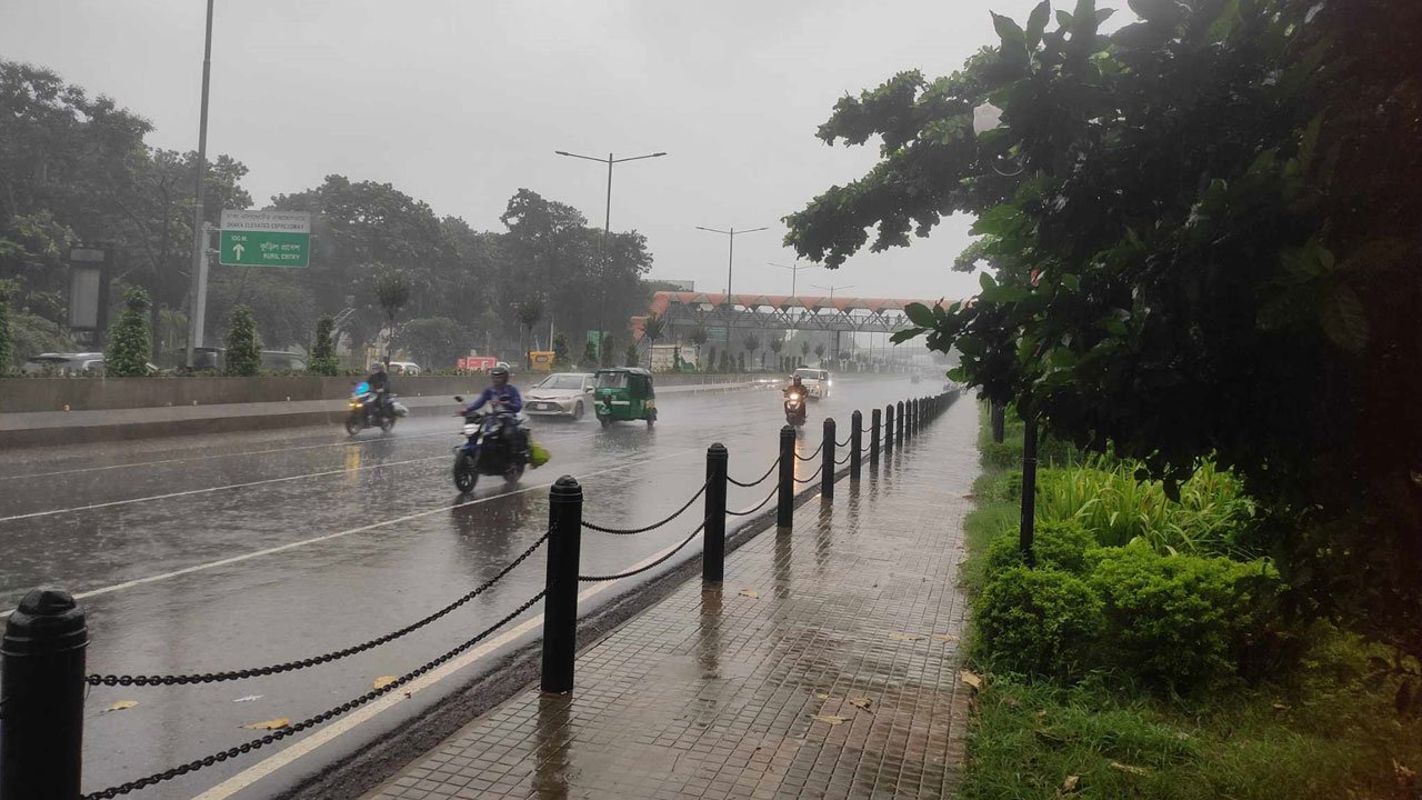 ঢাকায় ৭৩ মিলিমিটার বৃষ্টিপাত, সন্ধ্যার মধ্যে আরও বৃষ্টির আভাস