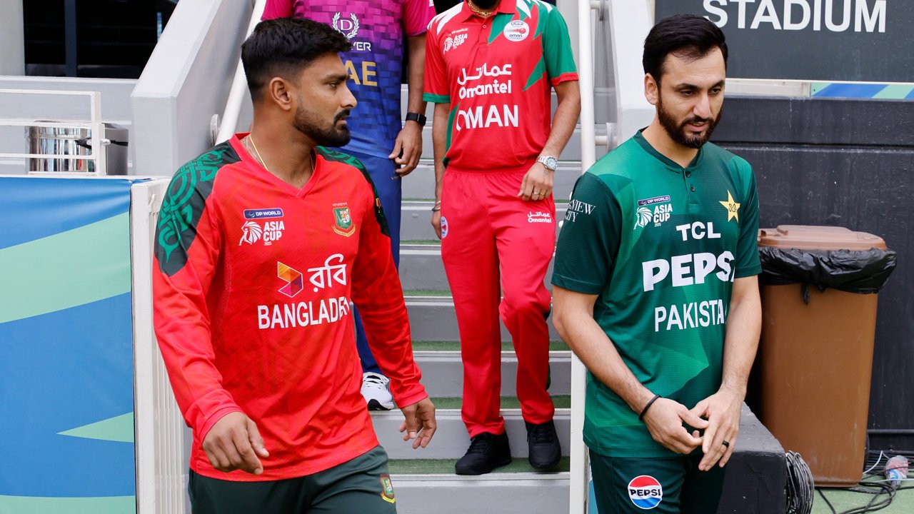 বাংলাদেশ-পাকিস্তান ম্যাচসহ টিভিতে যেসব খেলা দেখবেন