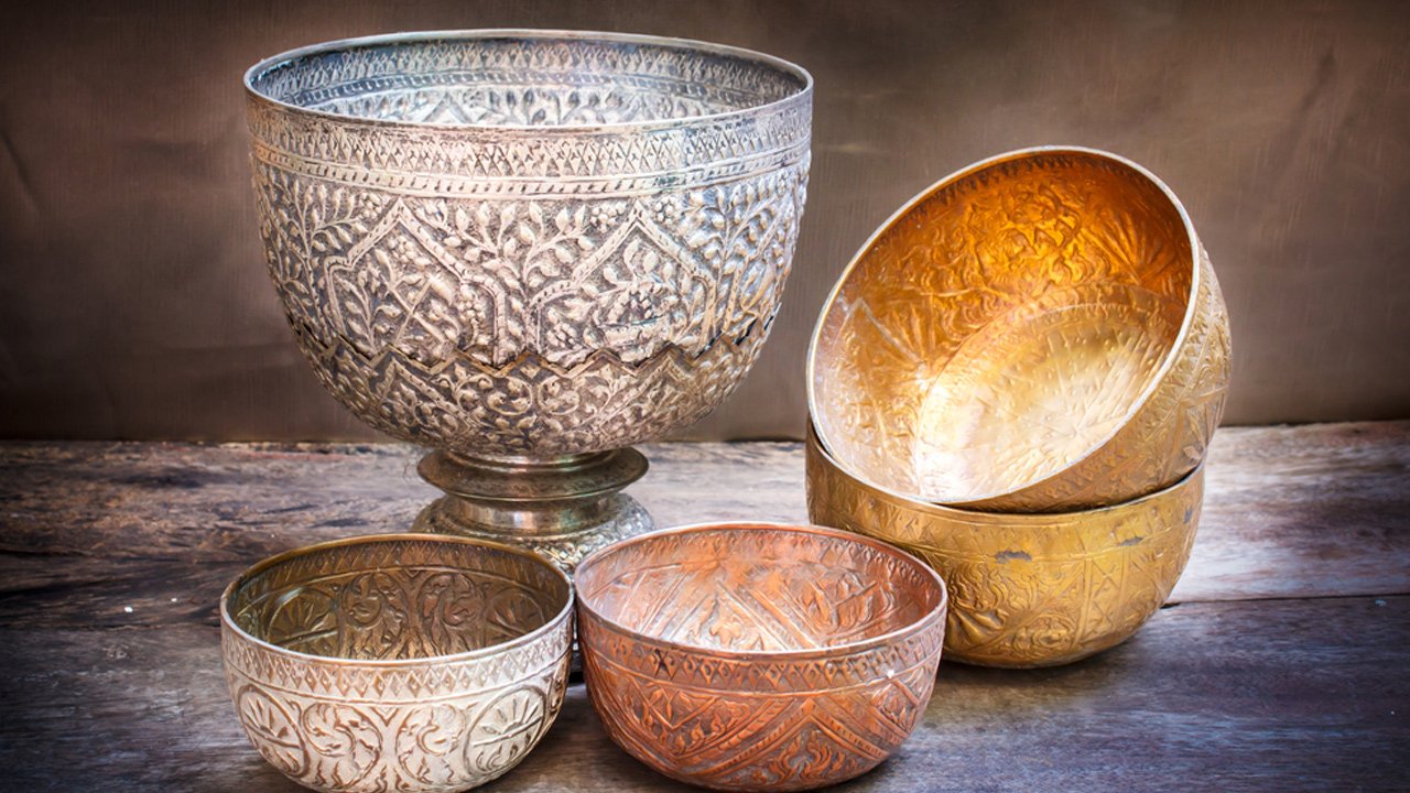 সোনা-রুপার পাত্রে খাবার খাওয়া যাবে? সোনা-রুপার পাত্রে খাবার খাওয়া যাবে?