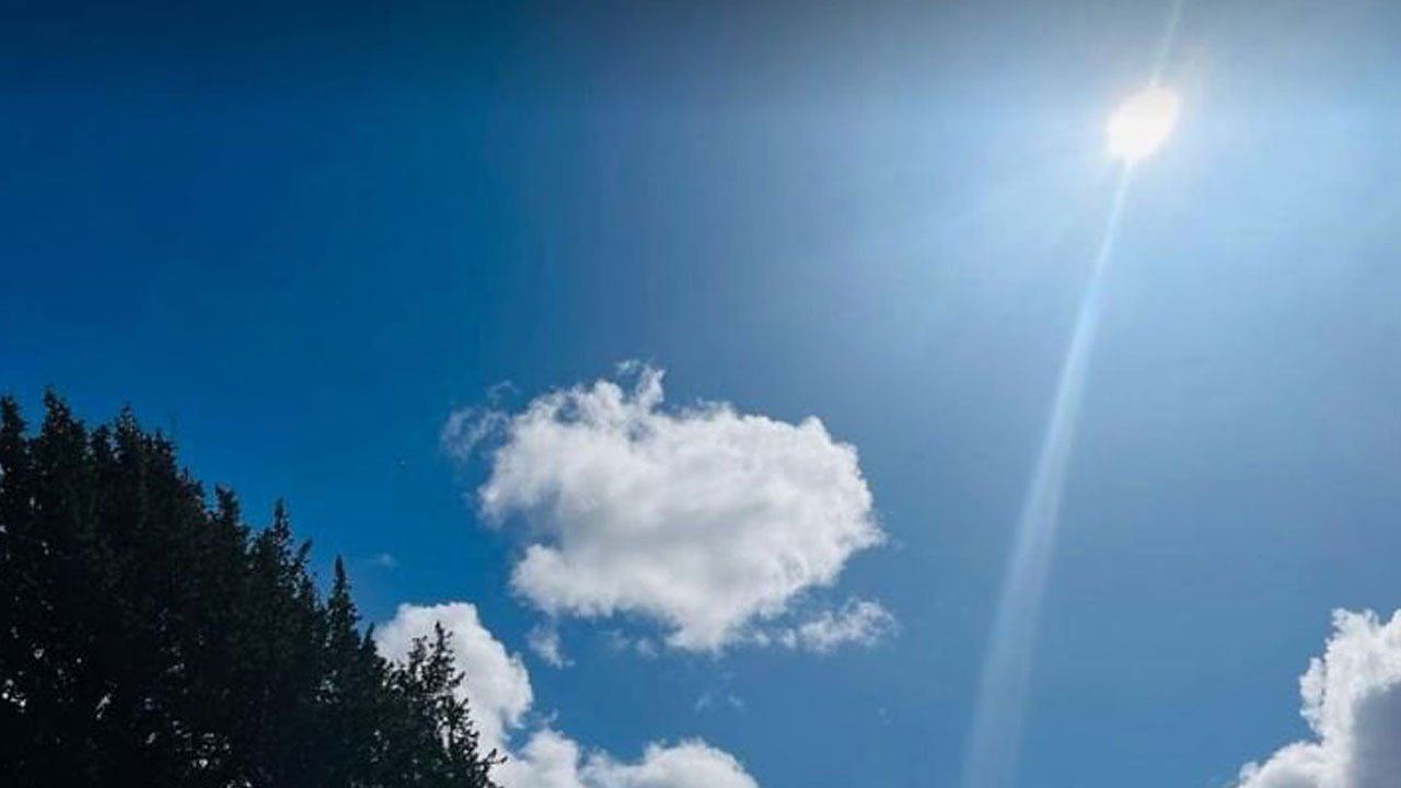 ঢাকায় শুষ্ক থাকবে আবহাওয়া, কমতে পারে দিনের গরম ঢাকায় শুষ্ক থাকবে আবহাওয়া, কমতে পারে দিনের গরম