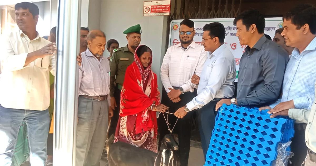 জয়পুরহাটের ক্ষেতলাল নৃ-গোষ্ঠীর মাঝে ছাগল ও গৃহনির্মাণ সামগ্রী বিতরণ জয়পুরহাটের ক্ষেতলাল নৃ-গোষ্ঠীর মাঝে ছাগল ও গৃহনির্মাণ সামগ্রী বিতরণ