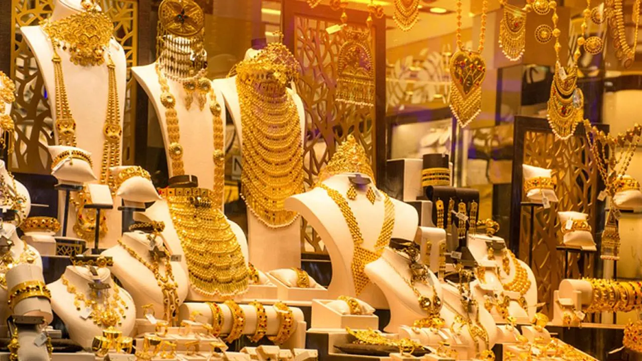 দেশে কত দামে স্বর্ণ বিক্রি হচ্ছে আজ দেশে কত দামে স্বর্ণ বিক্রি হচ্ছে আজ