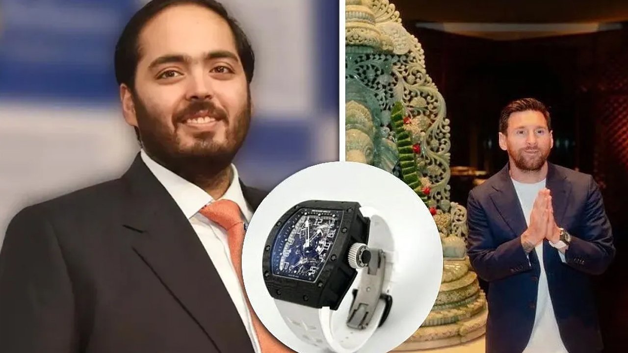 ভারতে ১৫ কোটি টাকার বিরল ঘড়ি উপহার পেলেন মেসি ভারতে ১৫ কোটি টাকার বিরল ঘড়ি উপহার পেলেন মেসি