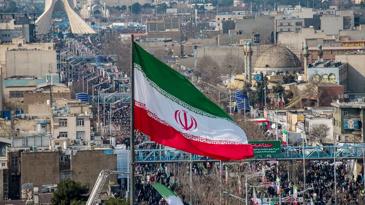 ইরানে বিক্ষোভে ১২ হাজার মানুষ নিহত