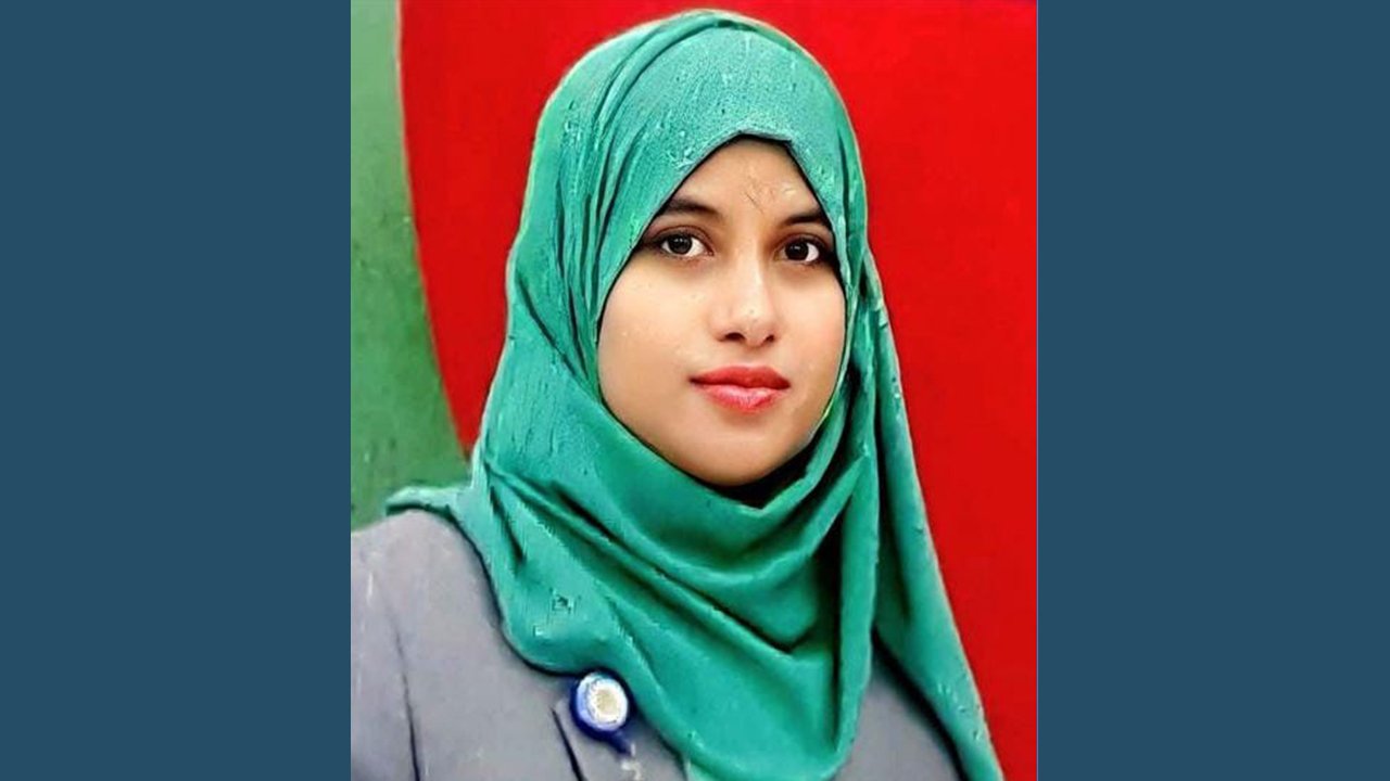 স্বামীর বাড়িতে ইউএনও ফেরদৌস আরার দাফন সম্পন্ন