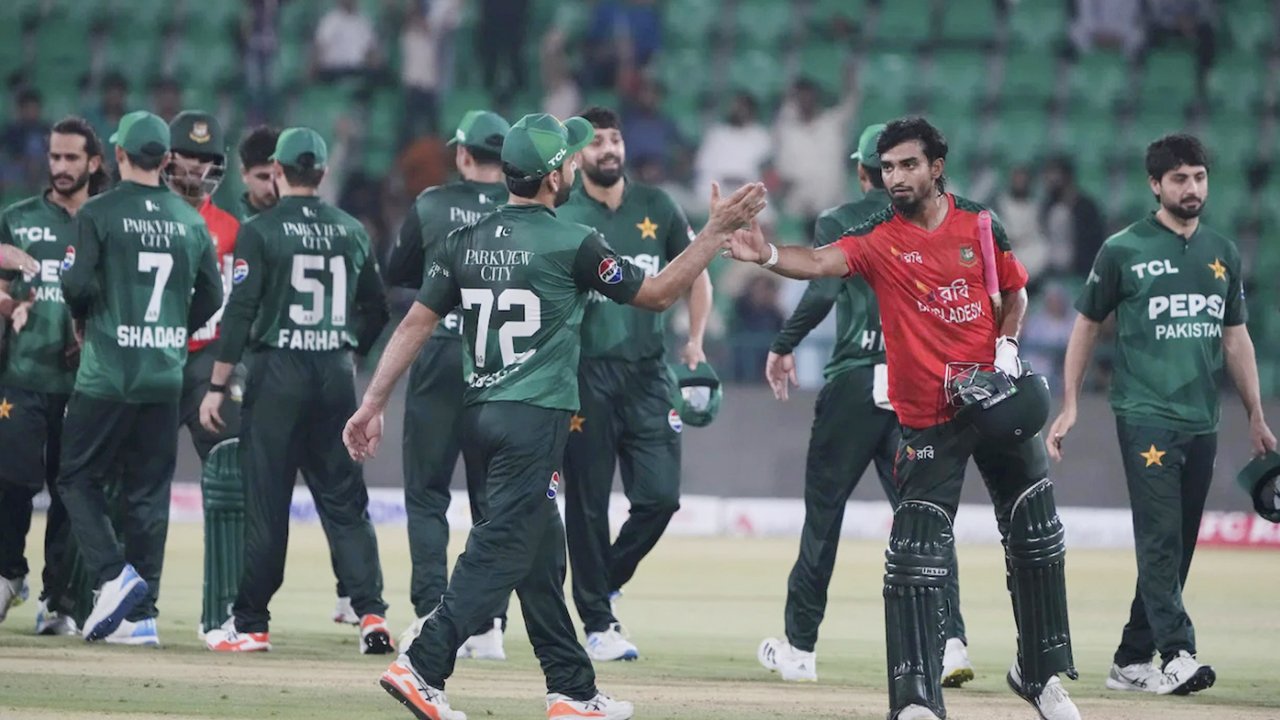 বিশ্বকাপ বয়কট করলে নিষেধাজ্ঞাসহ কঠিন শাস্তি পেতে পারে পাকিস্তান!