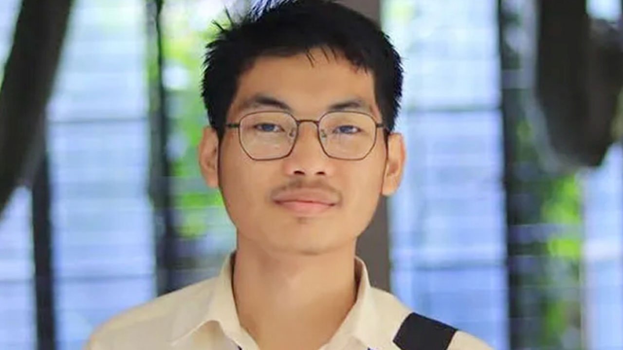 ডাকসুর সদস্য সর্বমিত্র চাকমাকে শোকজ ডাকসুর সদস্য সর্বমিত্র চাকমাকে শোকজ