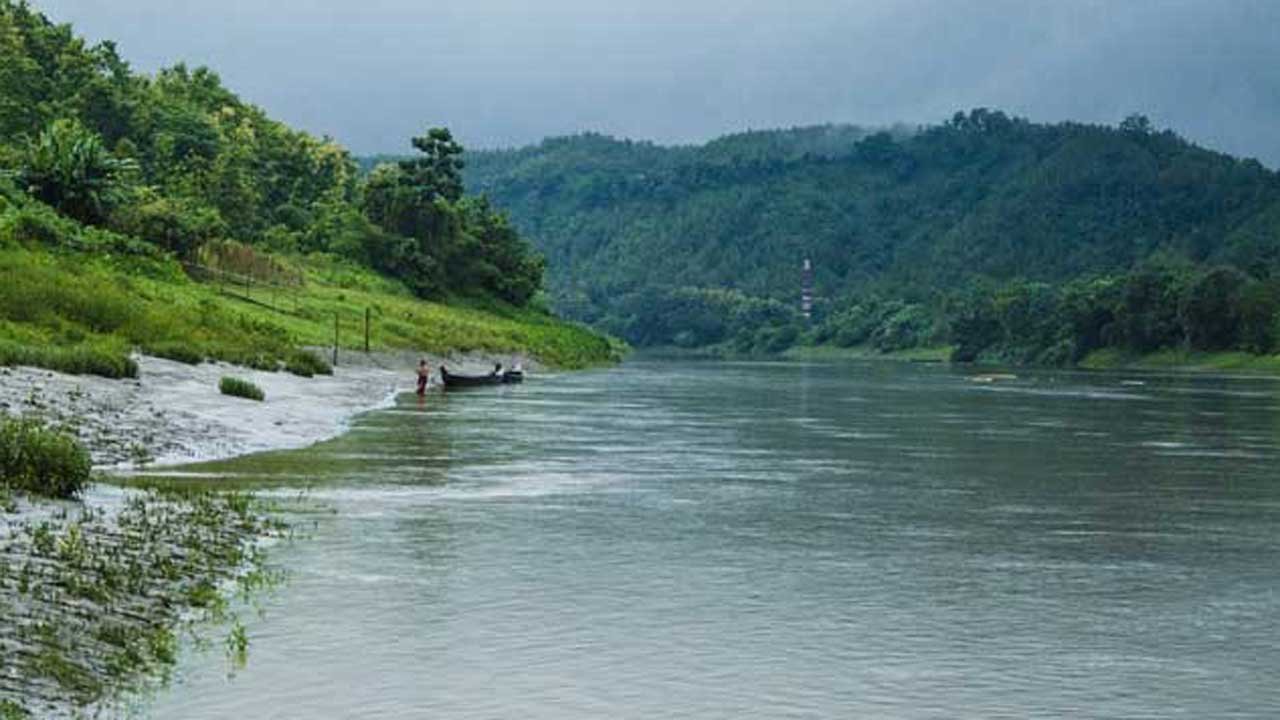নির্বাচনী প্রচারে গিয়ে সাঙ্গু নদীতে ডুবল জামায়াত নেতাকর্মীদের নৌকা