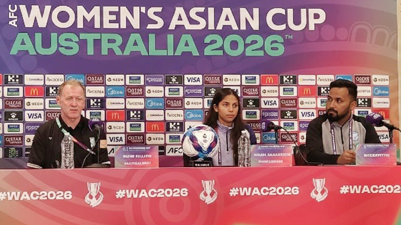 কিরণের মন্তব্যকে ‘ননসেন্স’ বললেন বাটলার