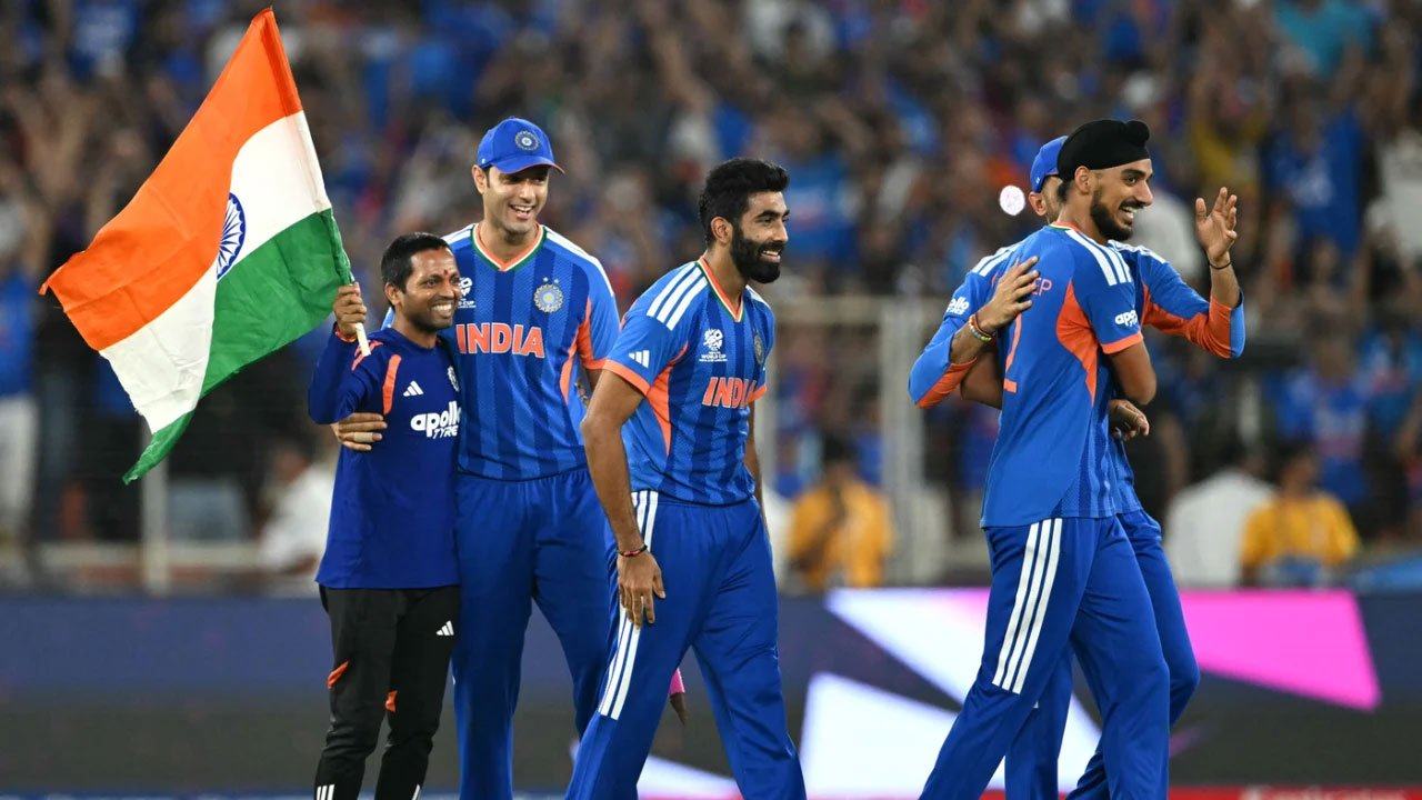 ইতিহাস গড়ার পথে যত রেকর্ড ভেঙে চুরমার করল ভারত