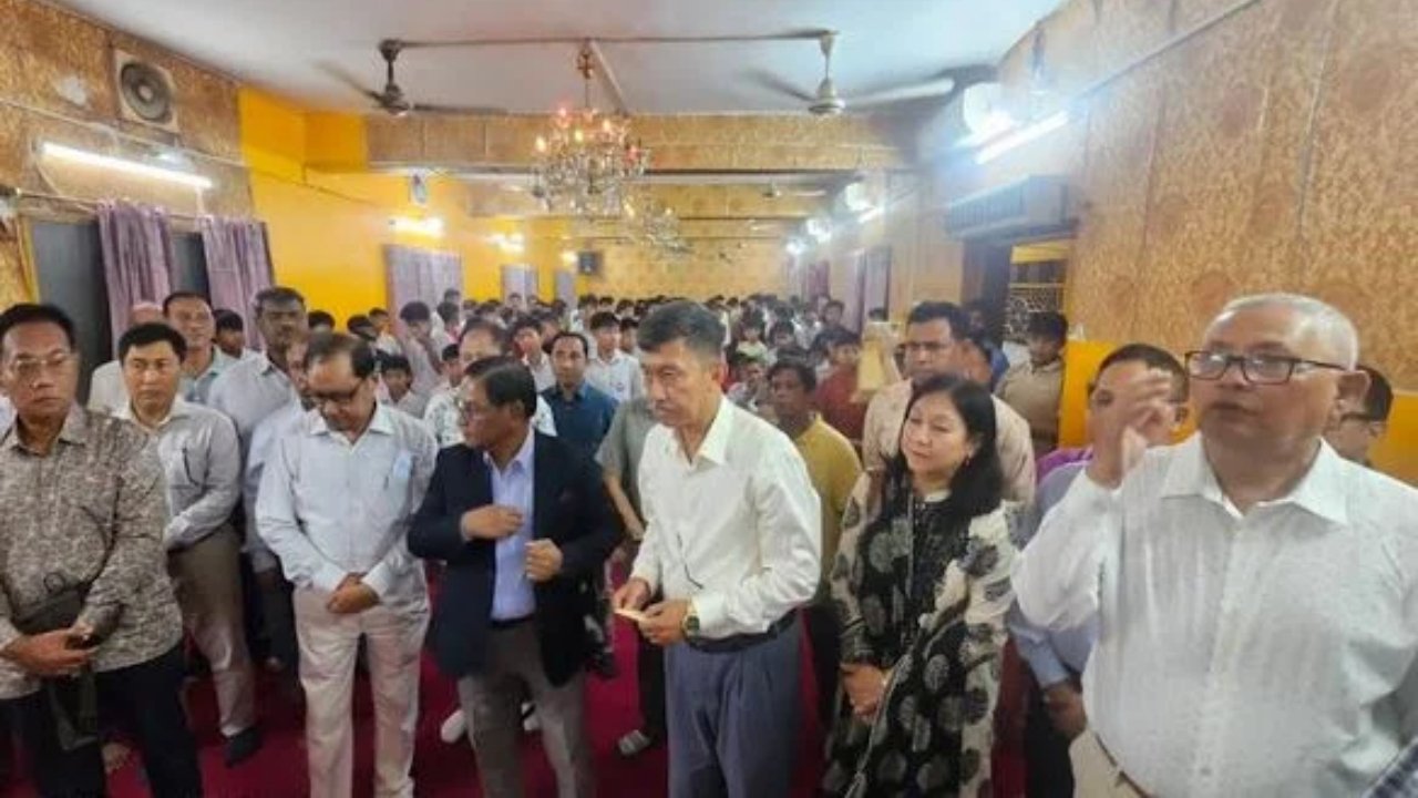 ৩১ দফার মাধ্যমে দেশে শান্তি ও অসাম্প্রদায়িক সম্প্রীতি বজায় রাখা হবে ৩১ দফার মাধ্যমে দেশে শান্তি ও অসাম্প্রদায়িক সম্প্রীতি বজায় রাখা হবে