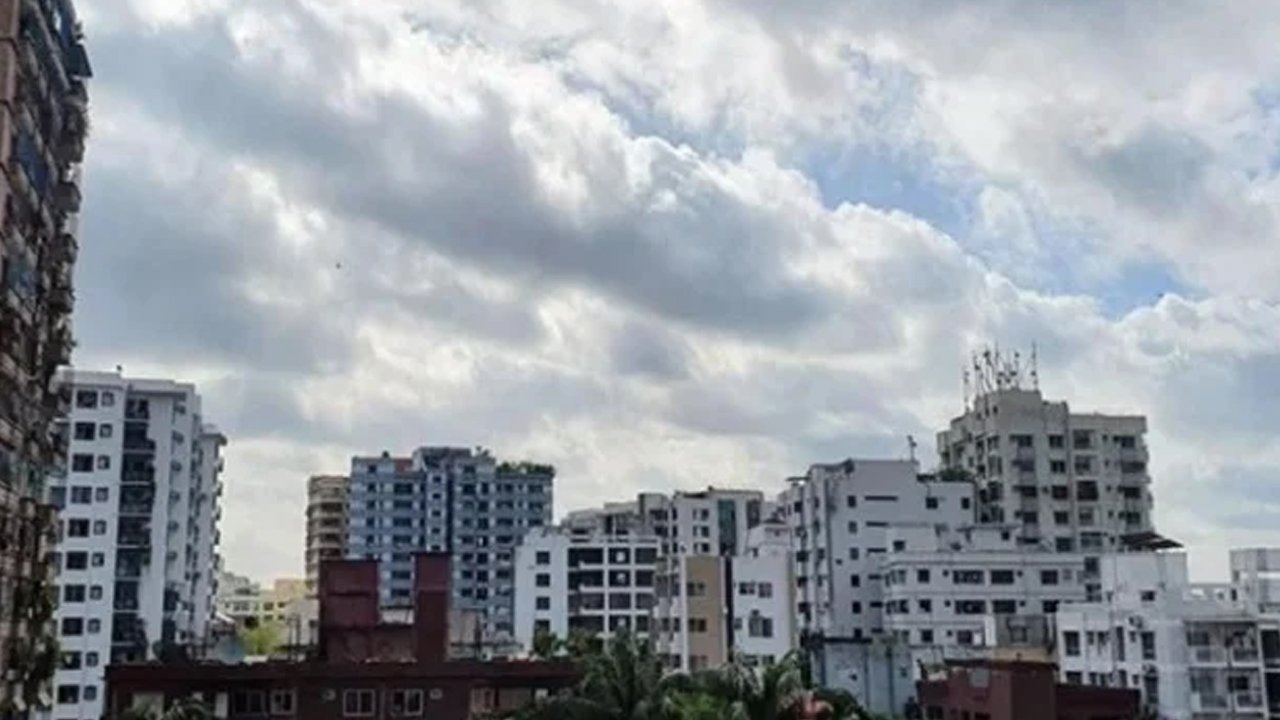 ঢাকার আবহাওয়া শুষ্ক, দুপুর পর্যন্ত থাকবে রোদ-গরমের দাপট