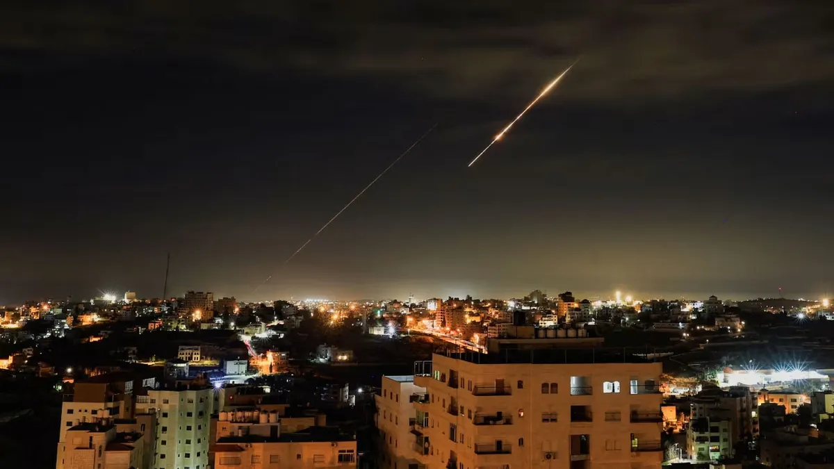 যুদ্ধ গড়াল ১৪তম দিনে, সব শেষ কিছু আপডেট