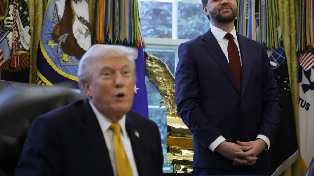 অন্য যে কারও চেয়ে আমি যুদ্ধ কম চাই : ট্রাম্প অন্য যে কারও চেয়ে আমি যুদ্ধ কম চাই : ট্রাম্প