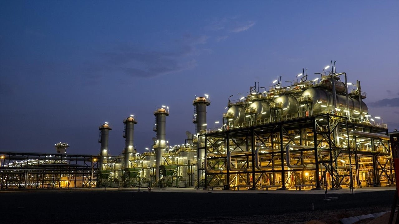 ইরানের হামলার পর আমিরাতের গ্যাস অবকাঠামো বন্ধ ঘোষণা