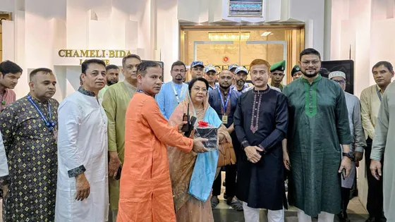 ঈদের দিনে বিমানবন্দর পরিদর্শনে মন্ত্রী ঈদের দিনে বিমানবন্দর পরিদর্শনে মন্ত্রী