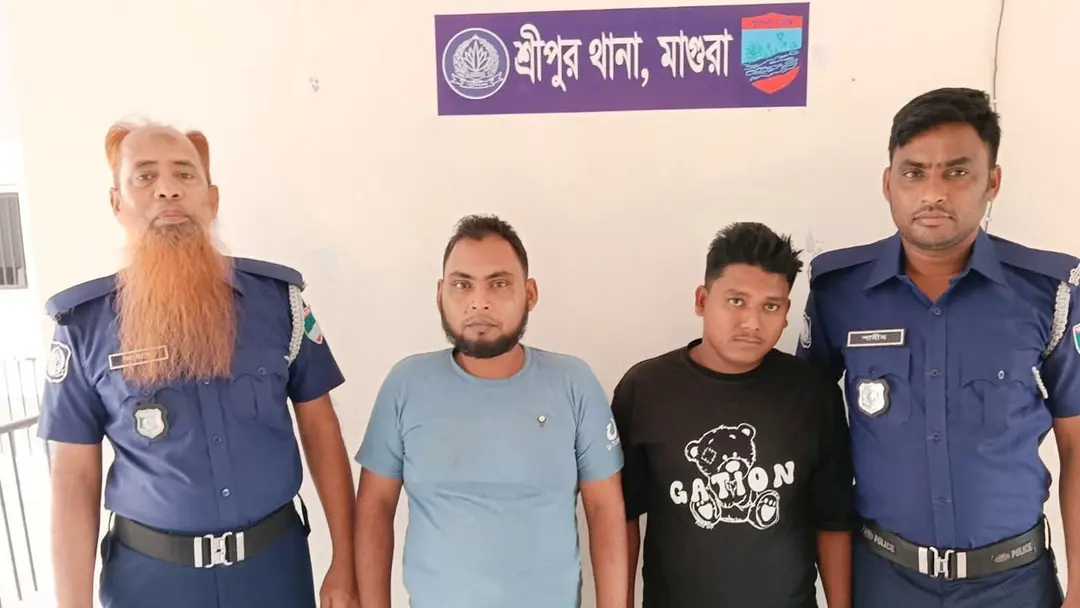 নামাজ শেষে বাড়ি ফেরার পথে ‘জয় বাংলা’ স্লোগান, গ্রেপ্তার ২