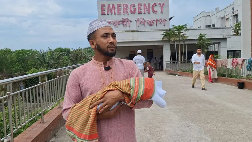 অ্যাম্বুলেন্স সিন্ডিকেট জটিলতায় চিকিৎসা না পেয়ে নবজাতকের মৃত্যুর অভিযোগ অ্যাম্বুলেন্স সিন্ডিকেট জটিলতায় চিকিৎসা না পেয়ে নবজাতকের মৃত্যুর অভিযোগ