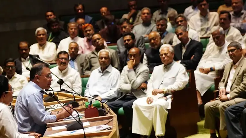 সংসদের কার্যক্রমে গতি আনতে প্রধানমন্ত্রীর সভাপতিত্বে বৈঠক