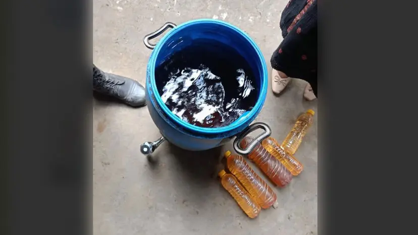 বাড়িতে পেট্রোল মজুত রেখে বেশি দামে বিক্রি, ম্যাজিস্ট্রেটের হানা