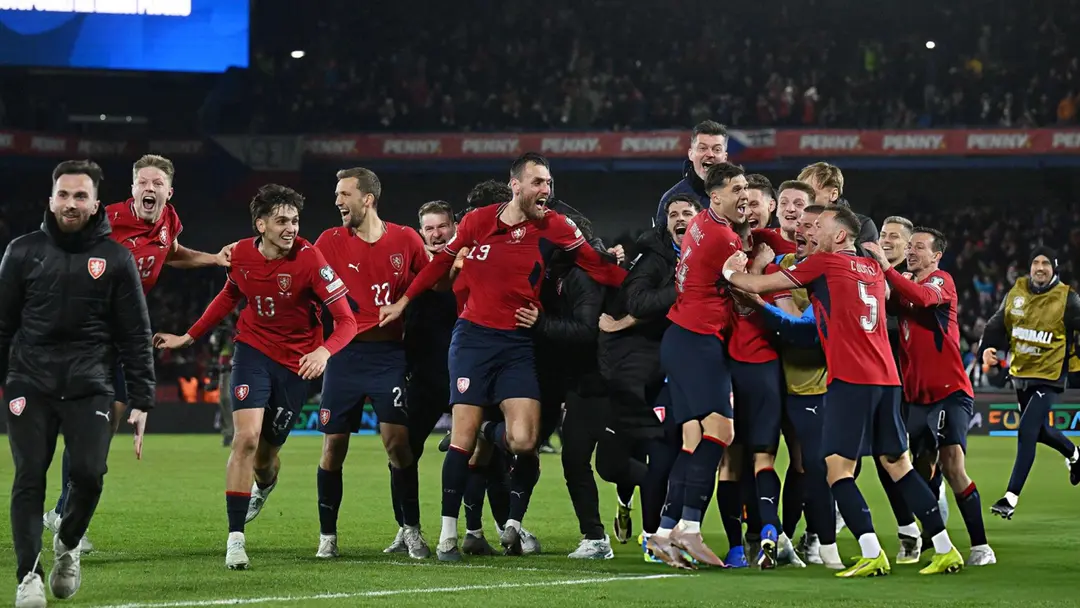 ডেনমার্ককে কাঁদিয়ে ২০ বছর পর বিশ্বকাপে চেক প্রজাতন্ত্র