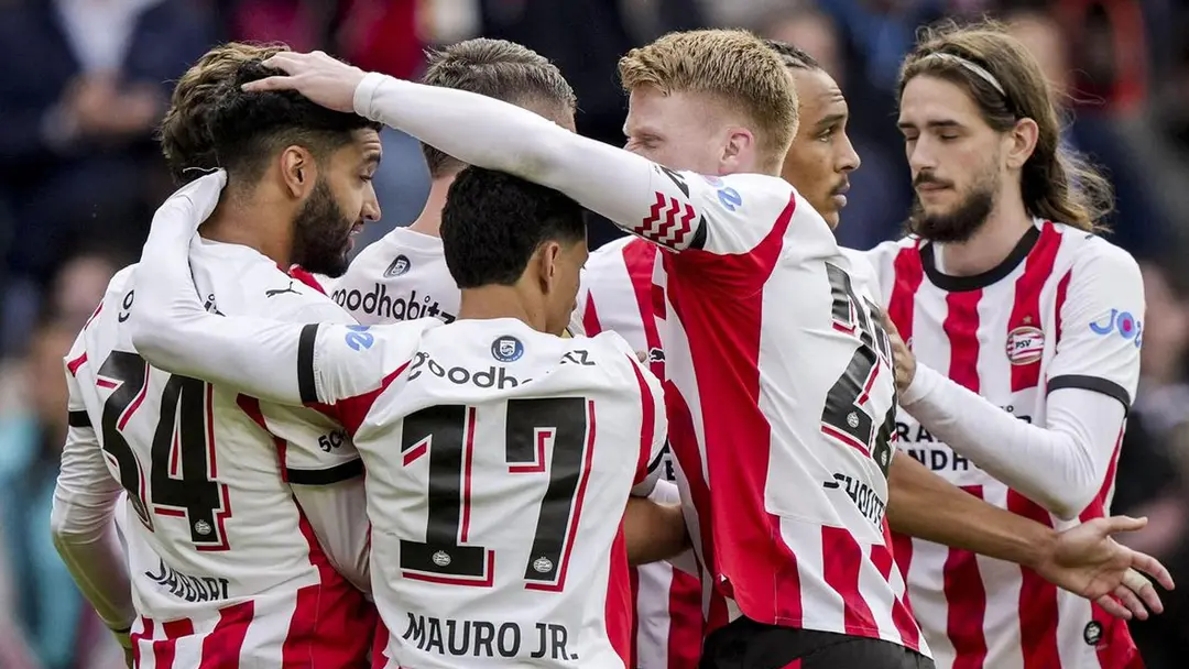 পাঁচ ম্যাচ আগেই ডাচ চ্যাম্পিয়ন পিএসভি আইন্দহোভেন পাঁচ ম্যাচ আগেই ডাচ চ্যাম্পিয়ন পিএসভি আইন্দহোভেন