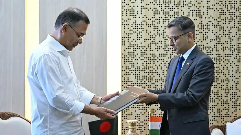 প্রধানমন্ত্রীর সঙ্গে ভারতীয় হাইকমিশনারের সাক্ষাৎ প্রধানমন্ত্রীর সঙ্গে ভারতীয় হাইকমিশনারের সাক্ষাৎ