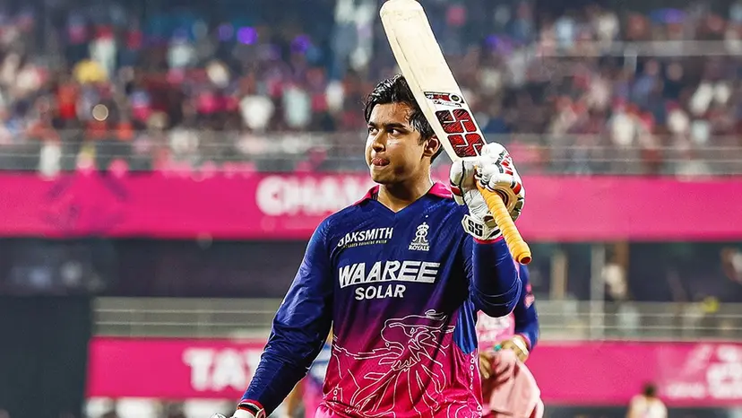 রেকর্ডময় ইনিংসে এবার ব্যাটারদের শীর্ষে সূর্যবংশী রেকর্ডময় ইনিংসে এবার ব্যাটারদের শীর্ষে সূর্যবংশী