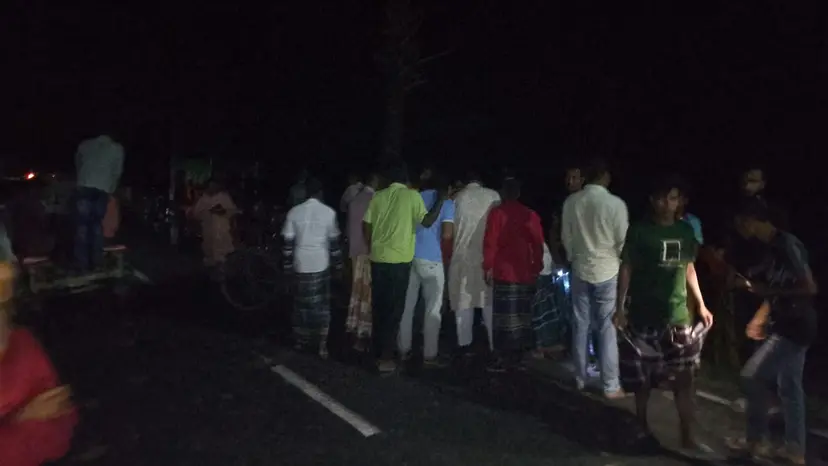 ধানখেতের কাদামাটিতে পড়েছিল নারীর মরদেহ ধানখেতের কাদামাটিতে পড়েছিল নারীর মরদেহ