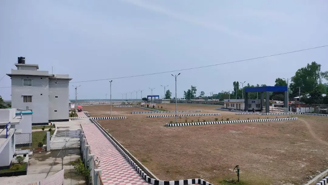 ১৪৫ কোটি টাকার টার্মিনাল অচল, বালাসী-বাহাদুরাবাদে সেতু চায় উত্তরের মানুষ