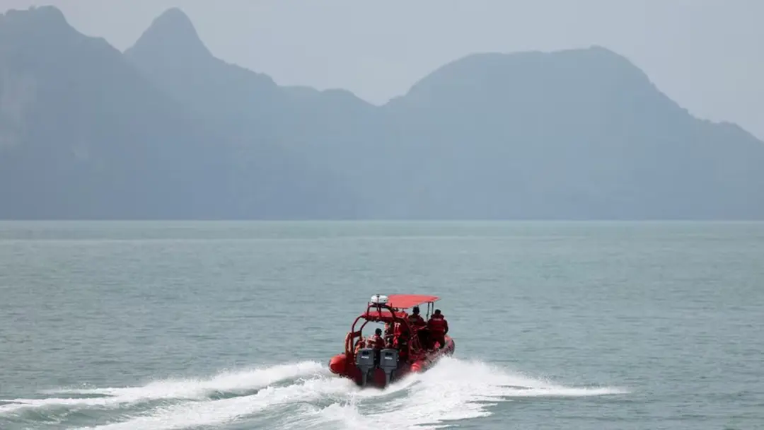 আন্দামান সাগরে নৌকাডুবে ২৫০ যাত্রী নিখোঁজ, আছেন বাংলাদেশি নাগরিকও আন্দামান সাগরে নৌকাডুবে ২৫০ যাত্রী নিখোঁজ, আছেন বাংলাদেশি নাগরিকও