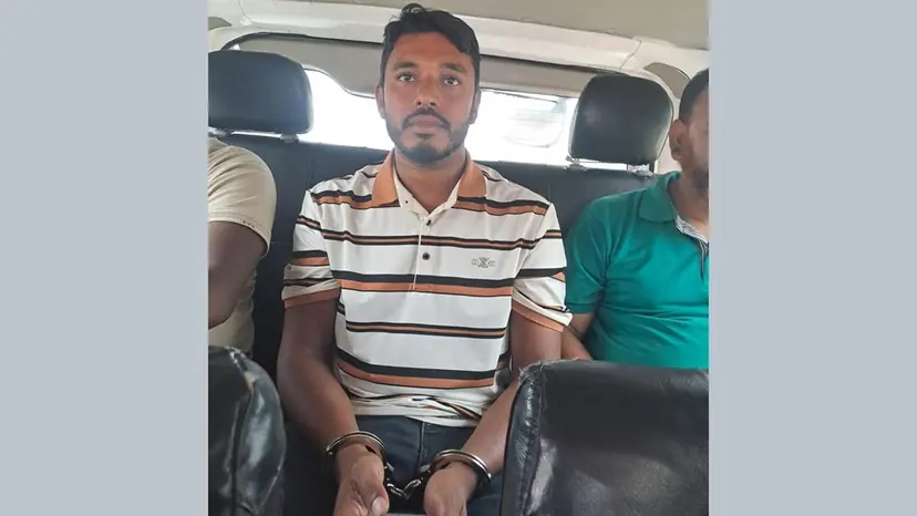 মালয়েশিয়ায় আরিফুলকে অপহরণের ঘটনায় আন্তঃদেশীয় চক্রের প্রধান কারাগারে মালয়েশিয়ায় আরিফুলকে অপহরণের ঘটনায় আন্তঃদেশীয় চক্রের প্রধান কারাগারে