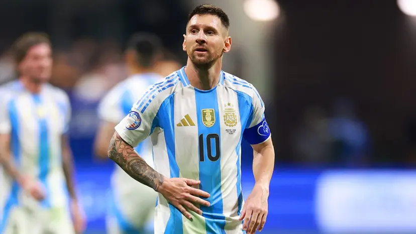 বিশ্বকাপের আগে মেসির নামে মামলা