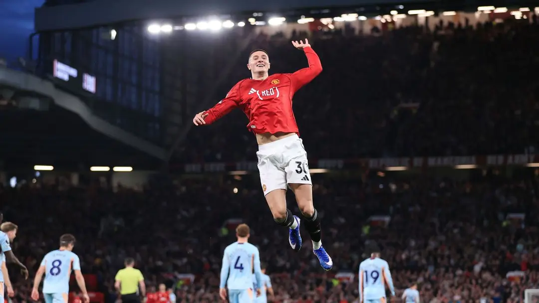 ব্রেন্টফোর্ডকে হারিয়ে চ্যাম্পিয়ন্স লিগের আরও কাছে ম্যানইউ