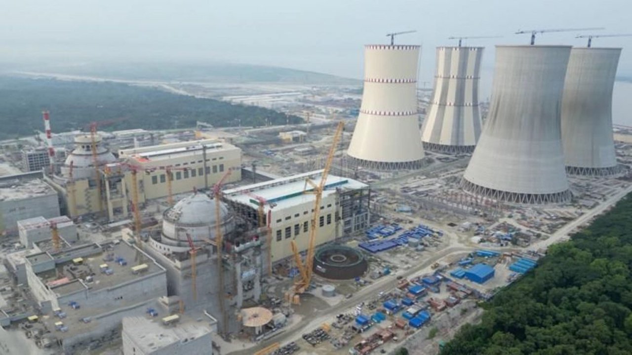 রূপপুরে প্রথম ফুয়েল লোডিং : পারমাণবিক যুগে প্রবেশের চূড়ান্ত ধাপ