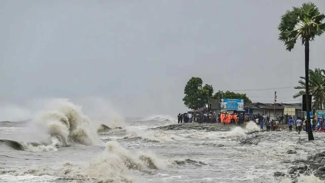 মে মাসে ঘূর্ণিঝড়ের আভাস, থাকবে তীব্র তাপপ্রবাহ