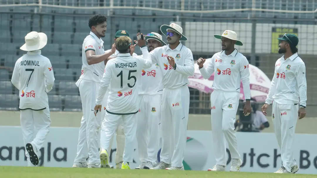 দিনের শুরুতেই পাকিস্তানকে জোড়া আঘাত তাসকিনের