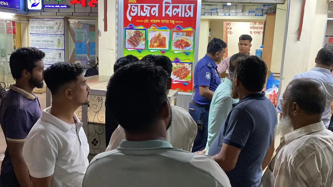 অবৈধ সিএনজি গ্যাসে রান্না, নোয়াখালীতে রেস্তোরাঁ সিলগালা