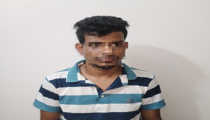 সিরাজগঞ্জে ফেন্সিডিল ও স্ক্যাফ সিরাপসহ মাদক কারবারী গ্রেফতার সিরাজগঞ্জে ফেন্সিডিল ও স্ক্যাফ সিরাপসহ মাদক কারবারী গ্রেফতার