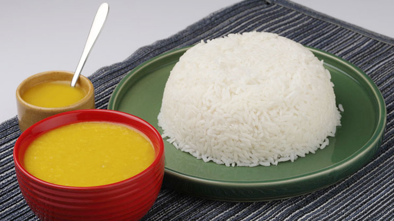 গরম ভাতে ঘি খেলে শরীরে কী হয়, জেনে নিন