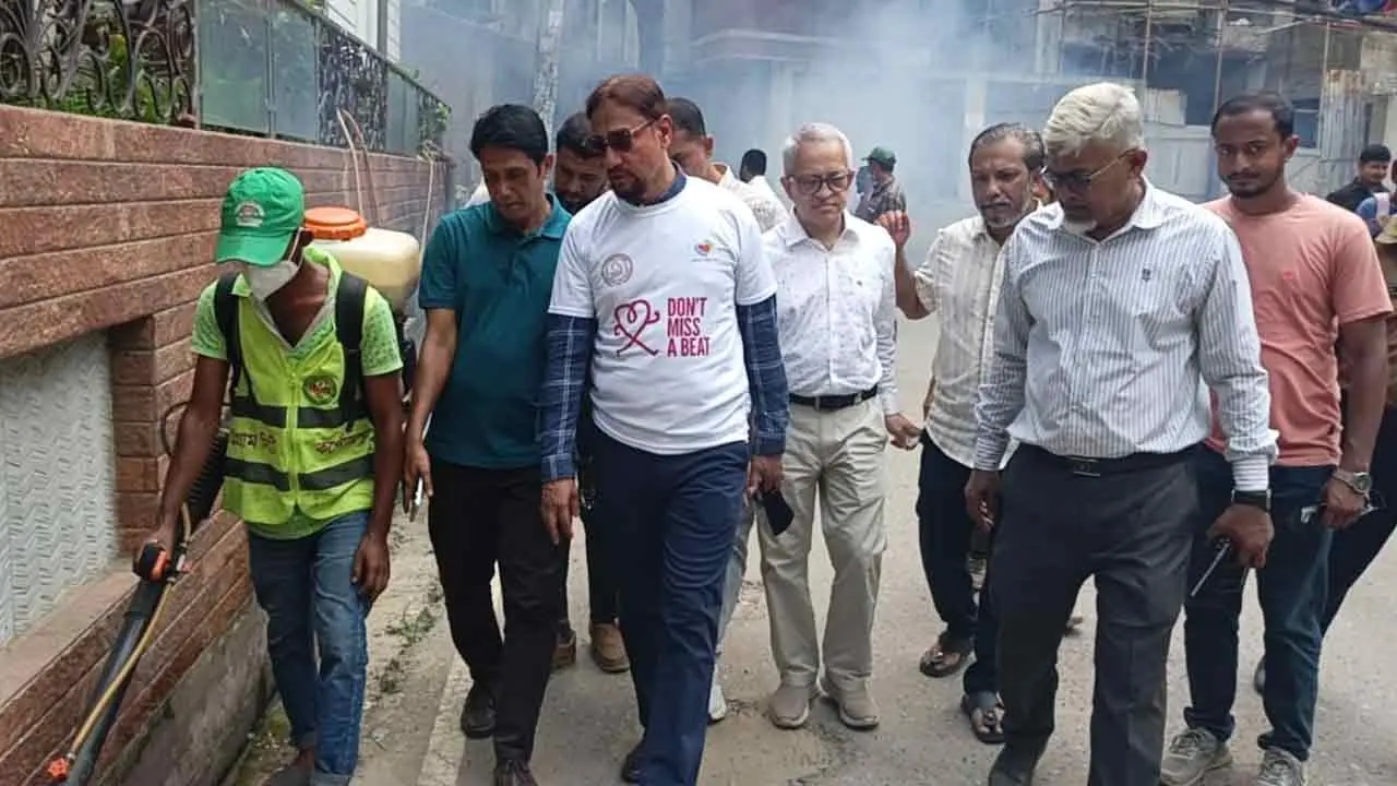 ডেঙ্গু বাড়ছে, ঘর-আঙিনা পরিষ্কার রাখার আহ্বান চসিক মেয়রের ডেঙ্গু বাড়ছে, ঘর-আঙিনা পরিষ্কার রাখার আহ্বান চসিক মেয়রের