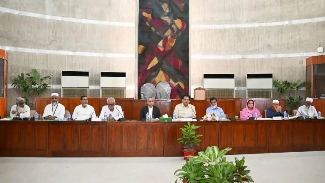 রেলকে লাভজনক করতে মালবাহী কোচ বৃদ্ধি ও টিকিট কালোবাজারি বন্ধের সুপারিশ রেলকে লাভজনক করতে মালবাহী কোচ বৃদ্ধি ও টিকিট কালোবাজারি বন্ধের সুপারিশ