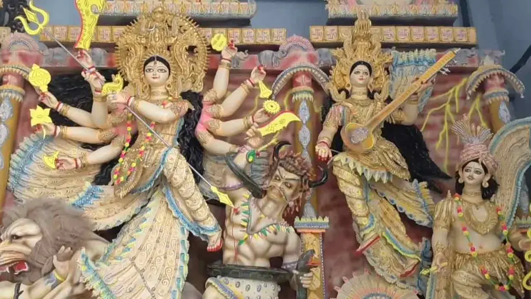 শারদীয় দুর্গাপূজার ষষ্ঠী আজ শারদীয় দুর্গাপূজার ষষ্ঠী আজ